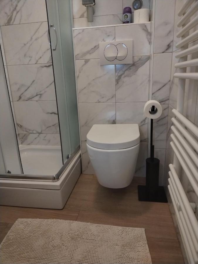 זאגרב Studio Apartman Oboj Maksimir Self Check In מראה חיצוני תמונה